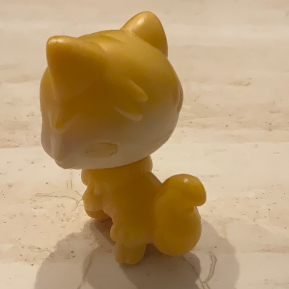 Littlest Pet Shop Magic Motion Licking Cat LPS Toy 2005 1st Generation Figure - Picture 2 of 7